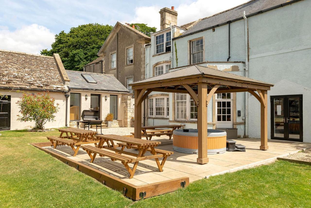 Cotswold Manor House - Country House Retreat With Hot Tub, Ideal For Large Groups Villa Petty France Exterior photo